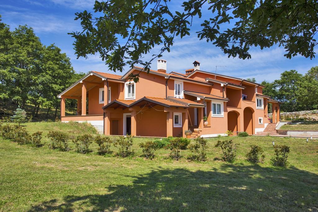 Apartments Matelici Divšići 외부 사진
